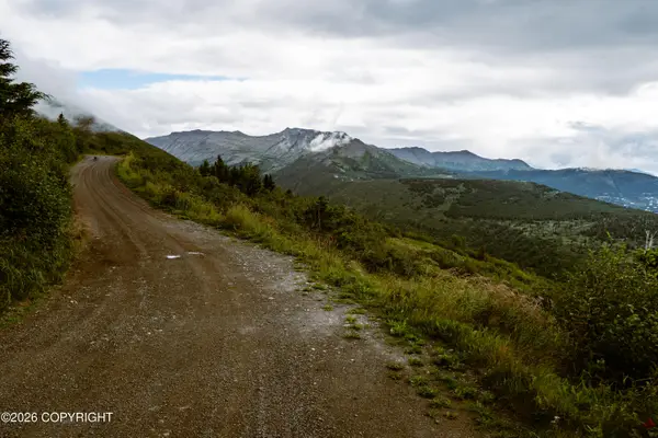 000 Sunshine Loop, Anchorage, AK 99516