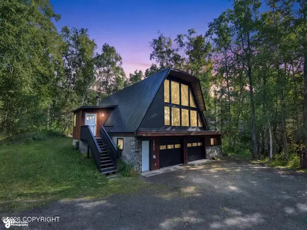 13817 Malaspina Street, Eagle River, AK 99577