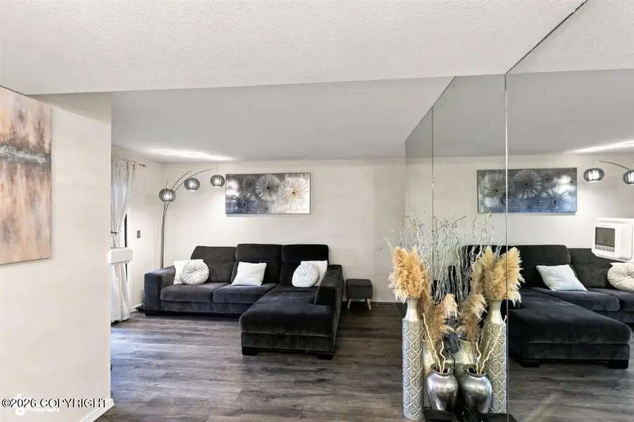 7220 Huntsmen Circle #6B, Anchorage, AK 99518 - #3