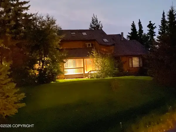 7201 Mountain Lake Circle, Anchorage, AK 99516