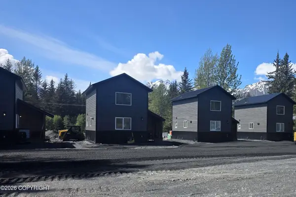 10462 Johnson Avenue, Seward, AK 99664