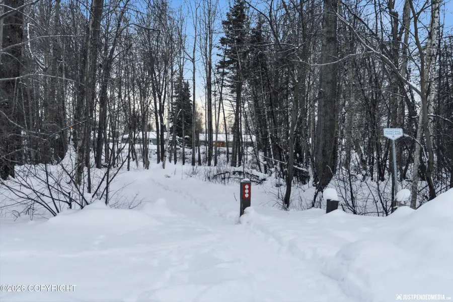 3215 E 18th Circle, Anchorage, AK 99508 - Image #2