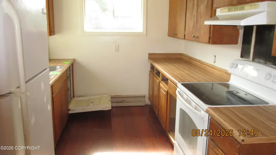 4210 E 3rd Avenue, Anchorage, AK 99508 - #3