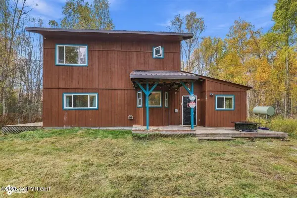 9377 N Blackie Loop, Willow, AK 99688