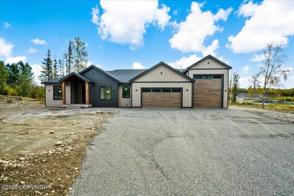 2672 W Longview Circle, Wasilla, AK 99623
