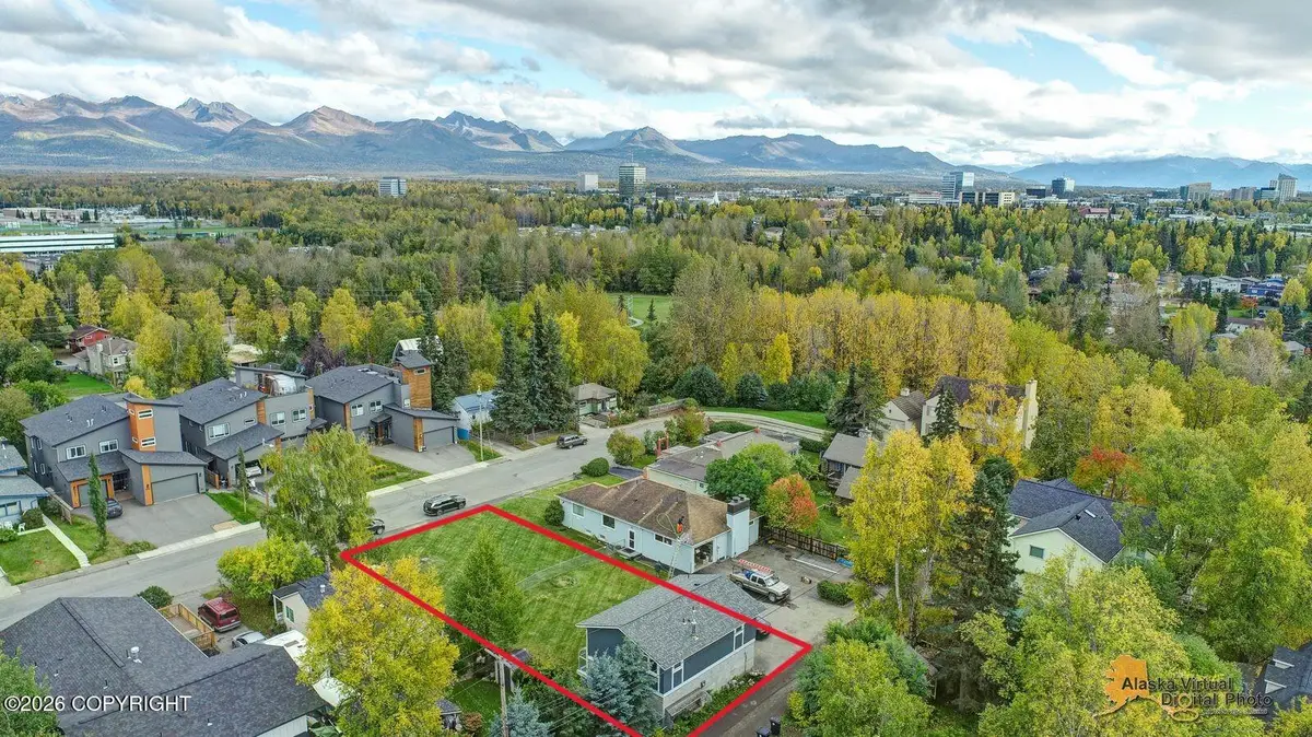 1556 G Street, Anchorage, AK 99501 - #1