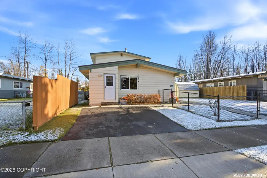 711 Cedar Street, Anchorage, AK 99501 - #3