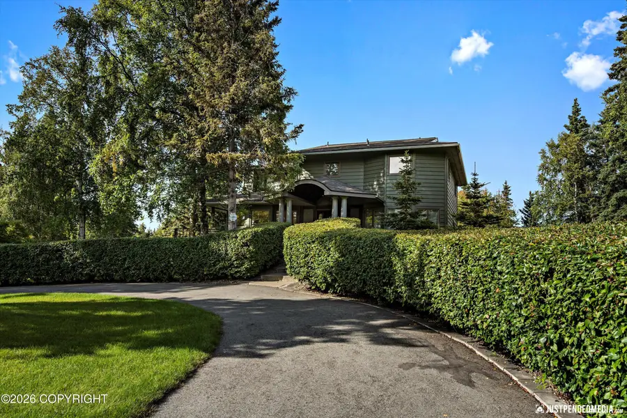 9400 Spring Hill Drive, Anchorage, AK 99507 - Image #2