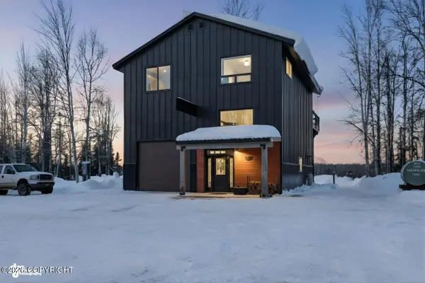 16111 E Nosey Avenue, Talkeetna, AK 99676