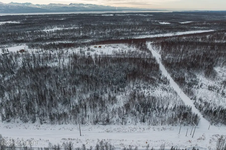 10526 W Sunset Avenue, Wasilla, AK 99623 - #3