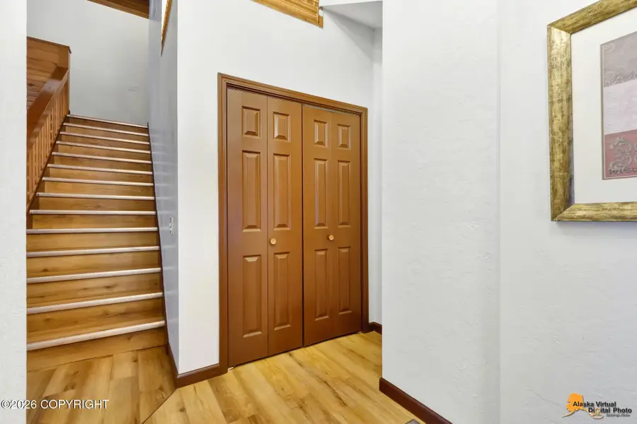 2741 Kingfisher Drive, Anchorage, AK 99502 - Image #3