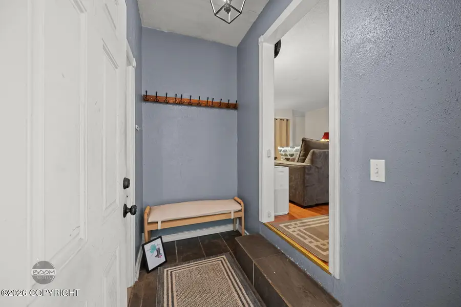 17340 Meadow Creek Dr Drive, Eagle River, AK 99577 - Image #3