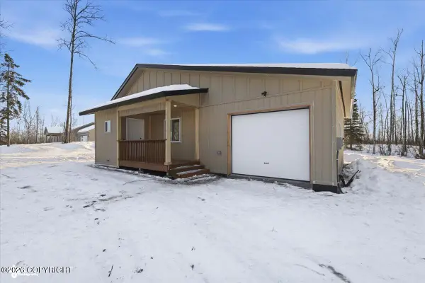 13862 W Halston Avenue, Big Lake, AK 99652