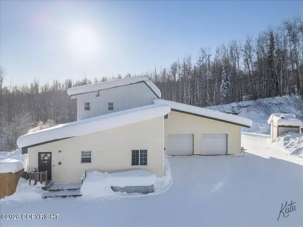 691 Steele Creek Road, Fairbanks, AK 99712