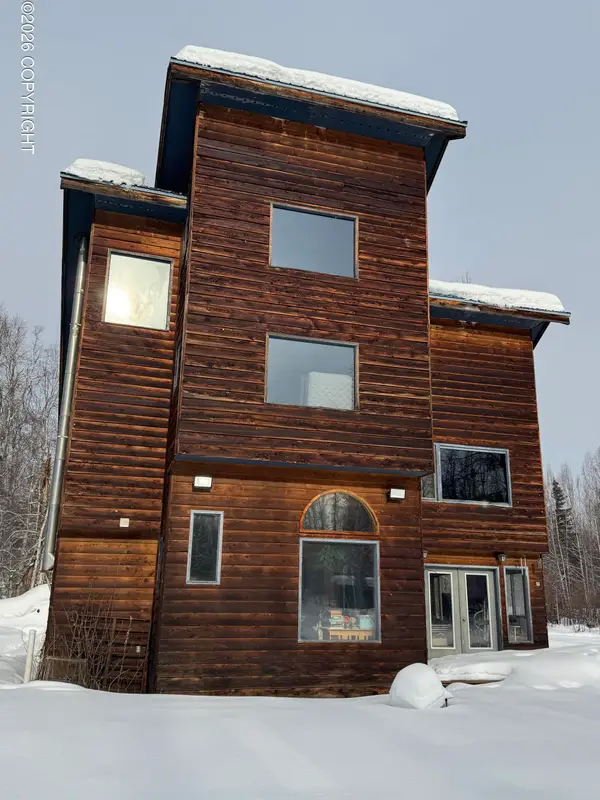 14128 E Lichtenwalner Road, Talkeetna, AK 99676