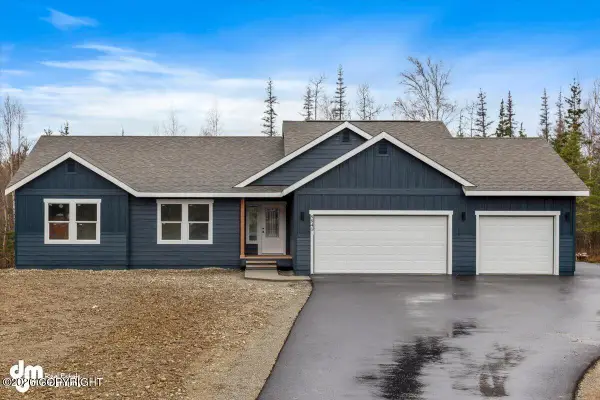 6221 N Snowflower Lane, Palmer, AK 99645
