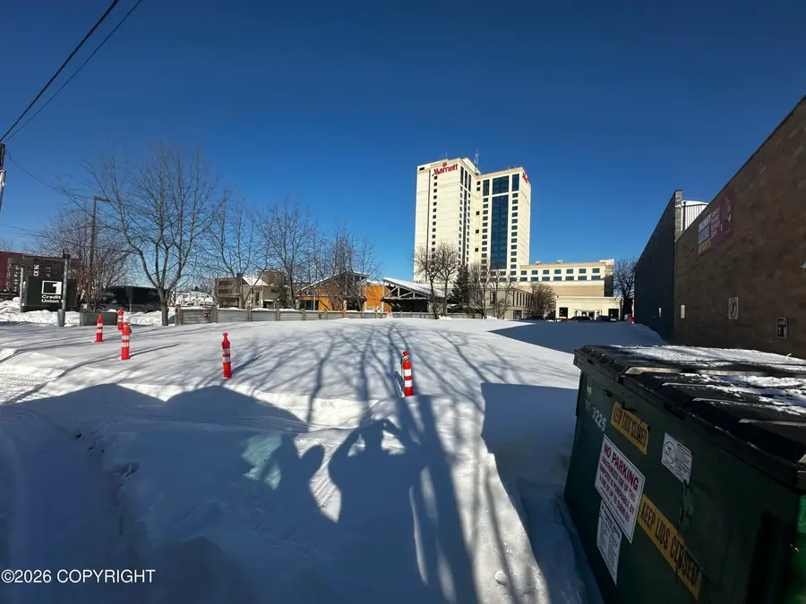 810 W 8th Avenue, Anchorage, AK 99501 - #3