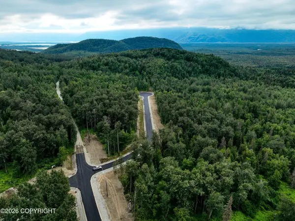 L1 B2 N Springer Circle, Palmer, AK 99645