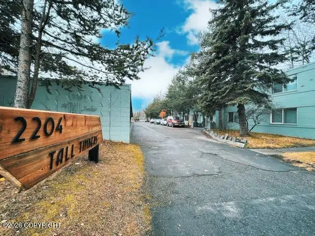 2204 W Northern Lights Boulevard, Anchorage, AK 99517 - #3