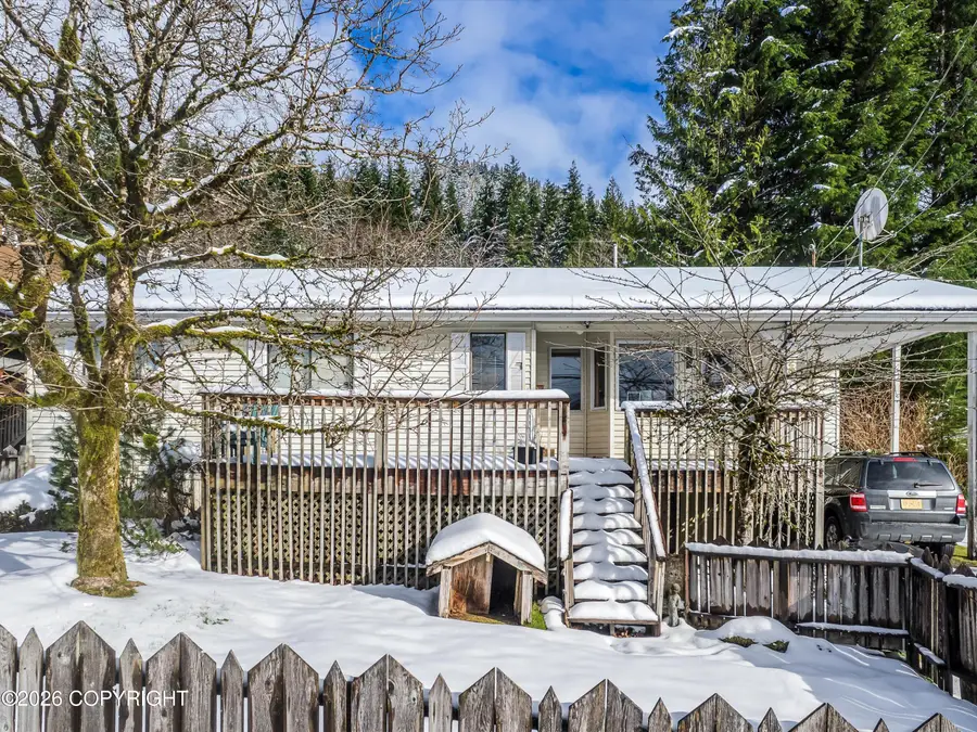 926 Jackson Street, Ketchikan, AK 99901 - #2