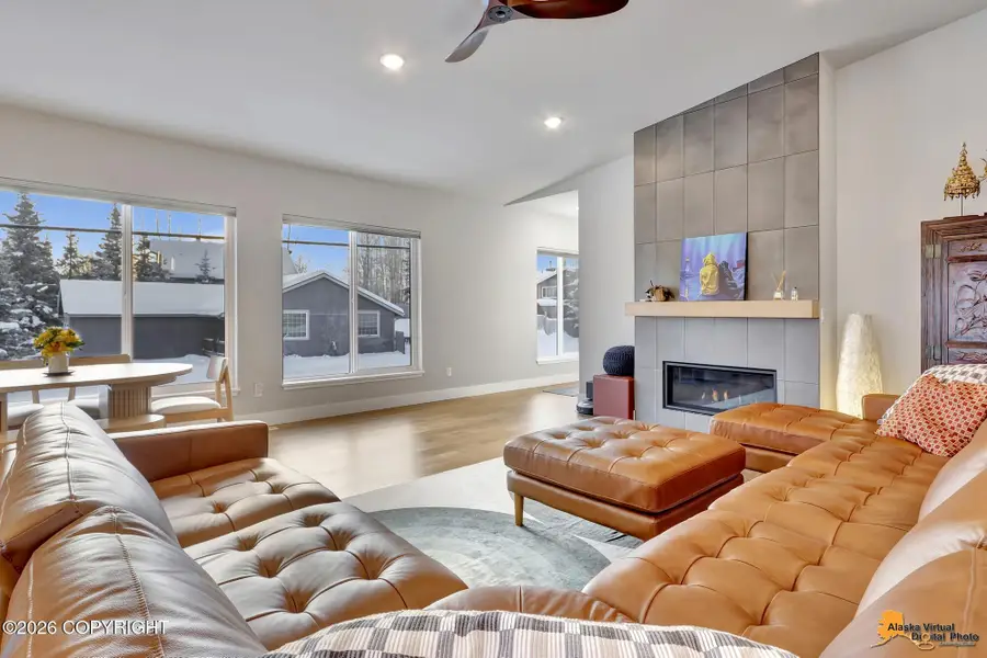 5470 Sandhill Loop, Anchorage, AK 99502 - Image #2