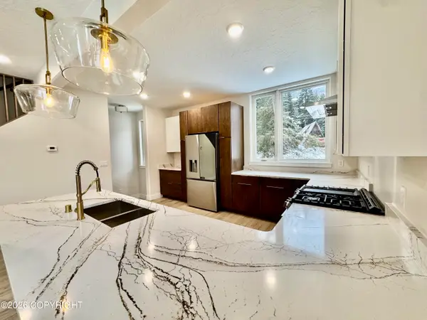 1538 Alyeska Highway #5, Girdwood, AK 99587