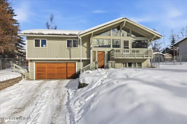 16941 Vanover Circle, Eagle River, AK 99577