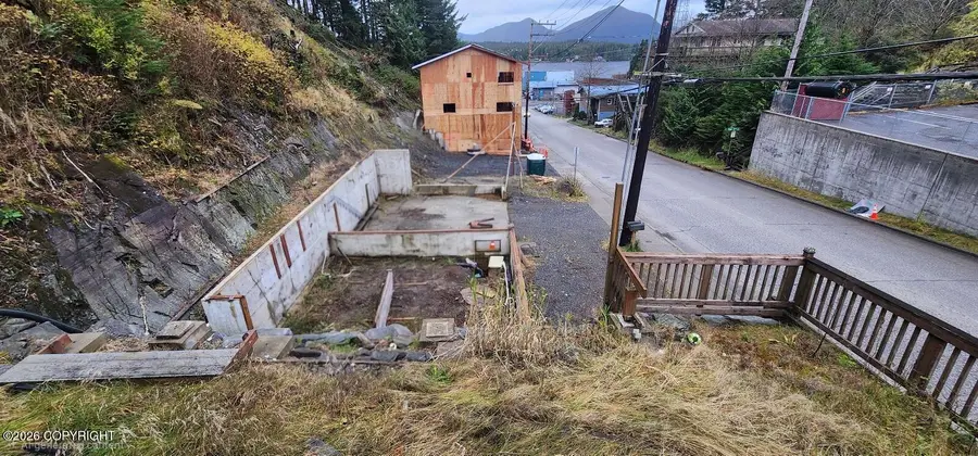 410-412 Deermount Street, Ketchikan, AK 99901 - #3