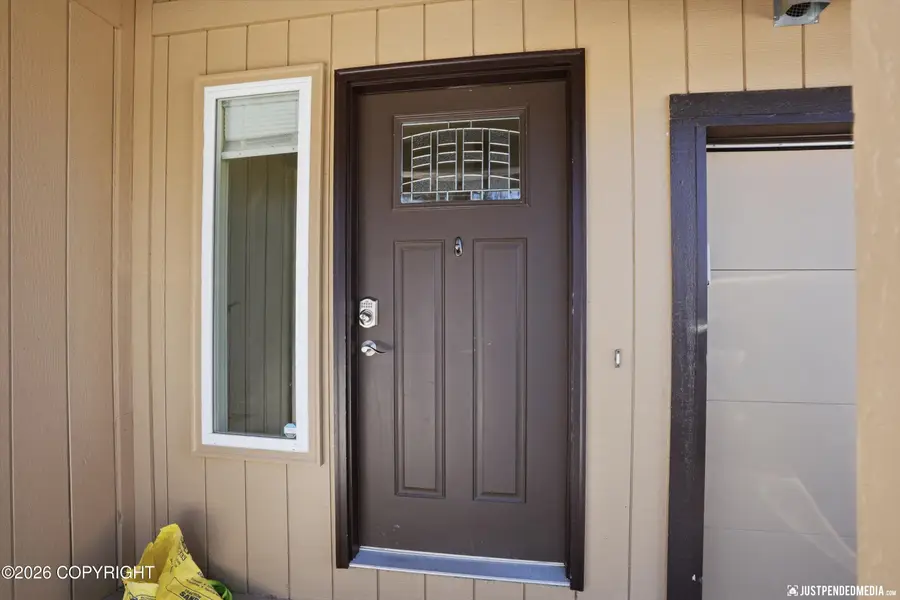 10260 Tartan Circle, Anchorage, AK 99507 - #2