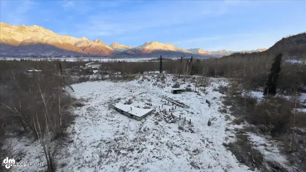 22329 E Clare Way, Palmer, AK 99645