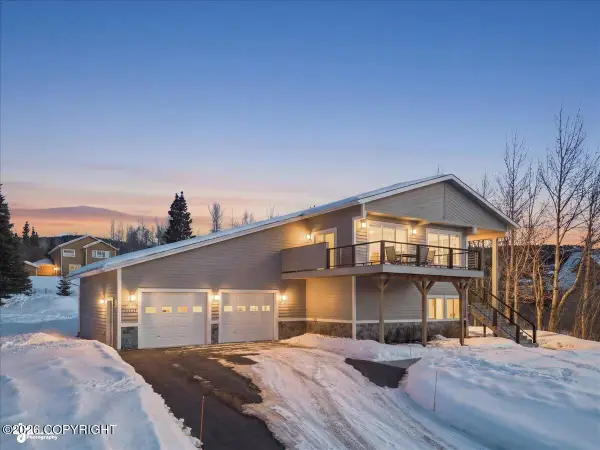 11371 Cobra Street, Anchorage, AK 99507