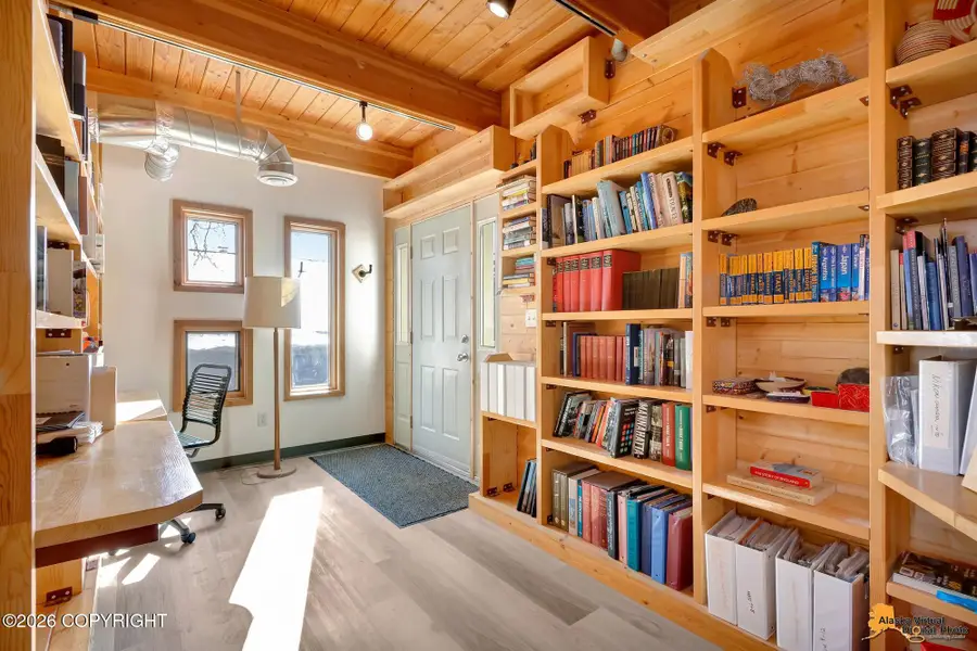 1319 Matterhorn Way, Anchorage, AK 99508 - #3