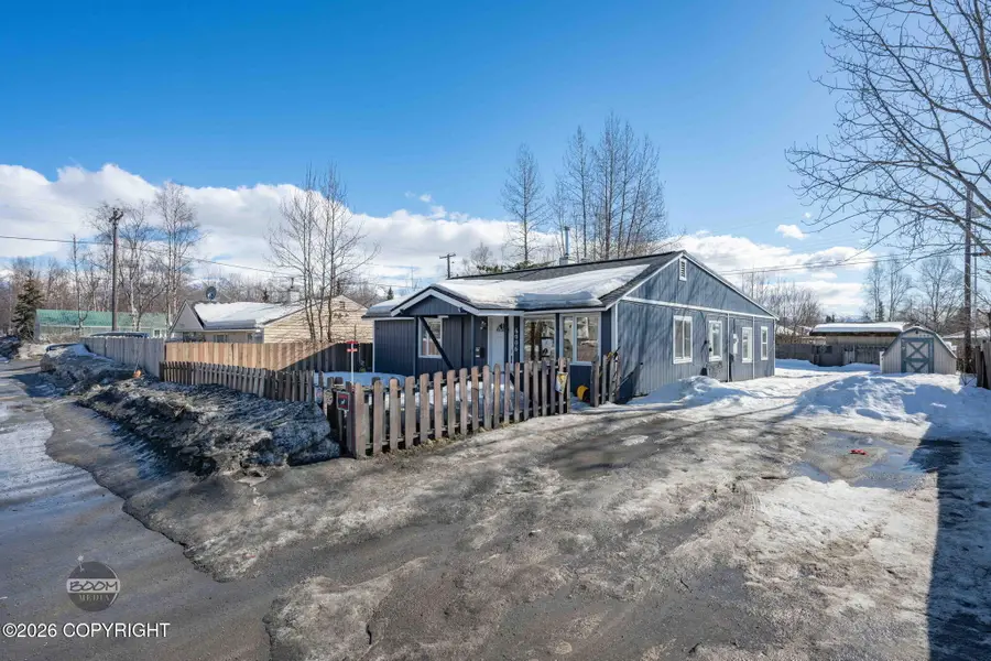 6006 Debarr Road, Anchorage, AK 99504 - #3
