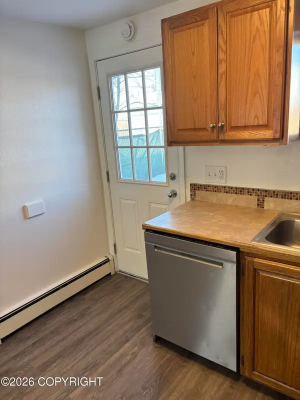 203 N Hoyt Street, Anchorage, AK 99508