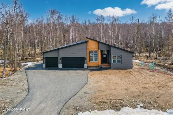 1942 W Cashatt Avenue, Wasilla, AK 99654