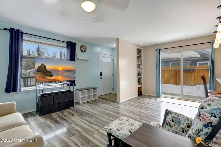 330 Dannilyn Circle, Anchorage, AK 99504 - #3