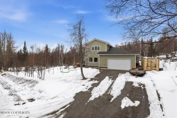 15665 Robin Hood Drive, Anchorage, AK 99516