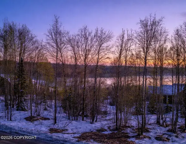 3671 N Meadow Lakes Drive, Wasilla, AK 99623