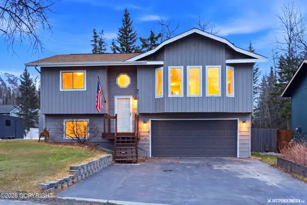 8827 Kak Island Street, Eagle River, AK 99577