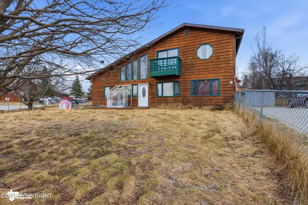 8431 E 20th Avenue, Anchorage, AK 99504