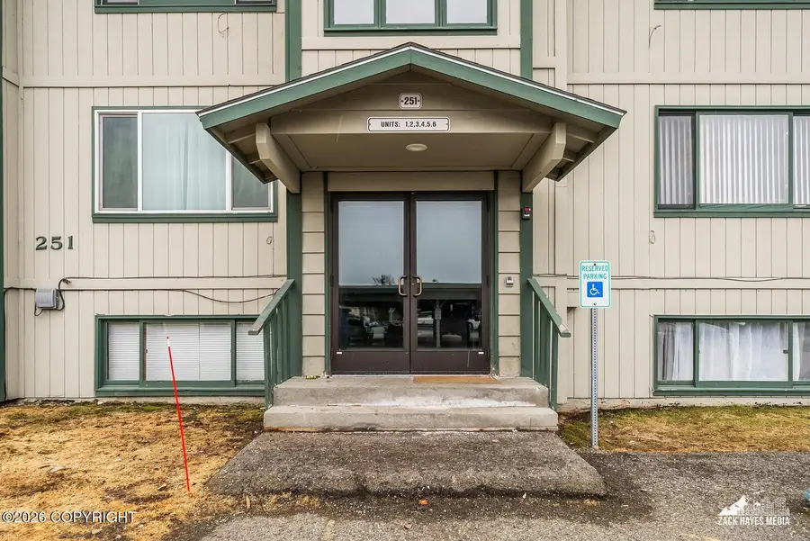 251 Mccarrey Street #6, Anchorage, AK 99508 - #2