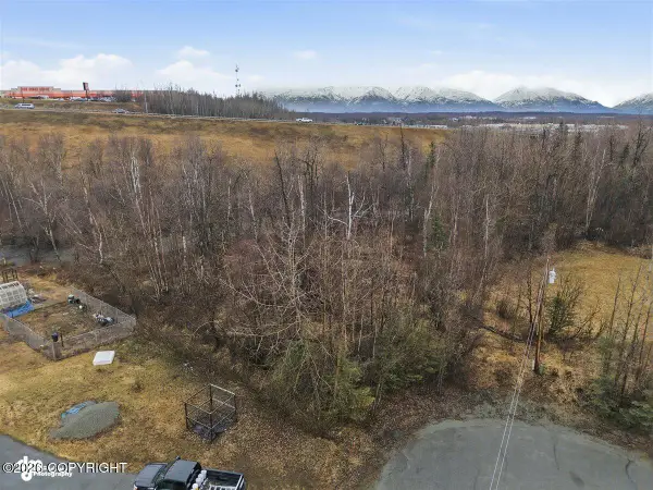 900 Woodcrest Circle, Wasilla, AK 99654