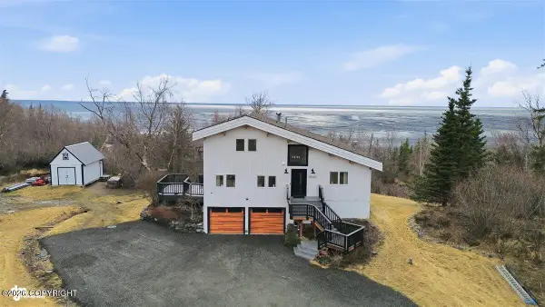 17020 Belarde Avenue, Anchorage, AK 99516
