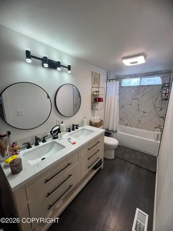 3240 Penland Parkway #361, Anchorage, AK 99508