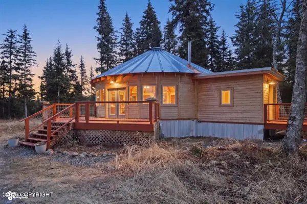 73580 Seabury Road, Anchor Point, AK 99556