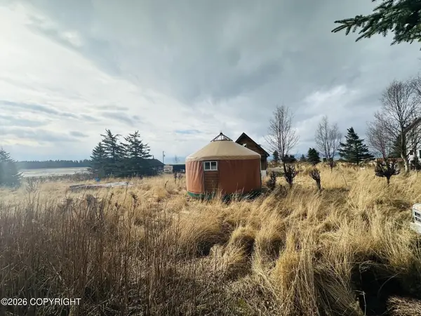 253 E Bunnell Avenue, Homer, AK 99603