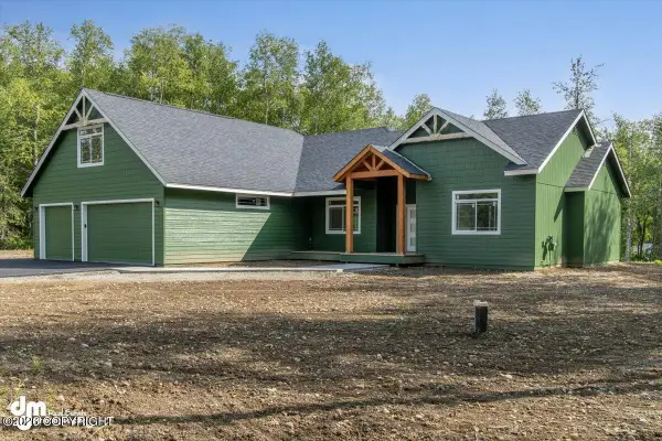 10310 N Hatchers Flight, Palmer, AK 99645