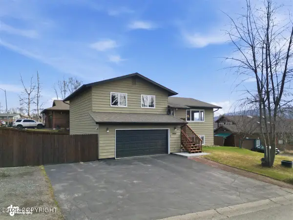 8401 E 20th Avenue, Anchorage, AK 99504
