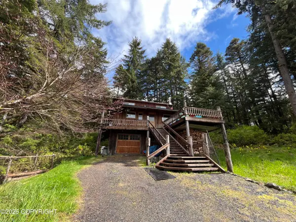 373-375 S Mitkof Highway, Petersburg, AK 99833