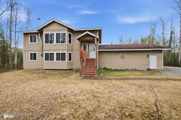 1485 N Meadow Lakes Loop, Wasilla, AK 99623